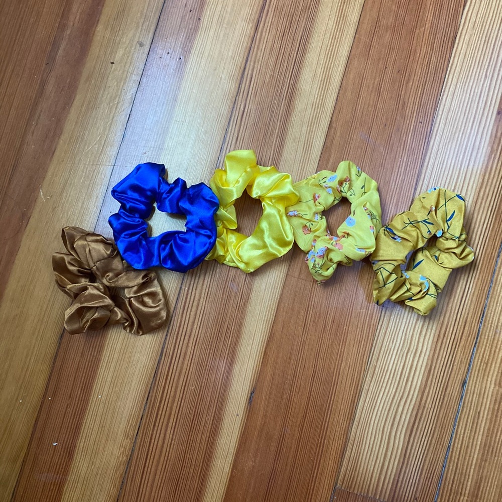 set of 5 satin scrunchies